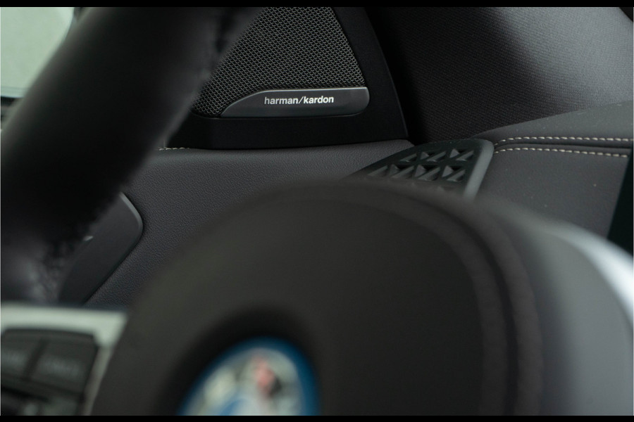 BMW X5 xDrive 50e M performance/ Luchtvering/ Standkachel/ Adaptive Cruise Control/ Panoramadak/ 265kW (360PK)