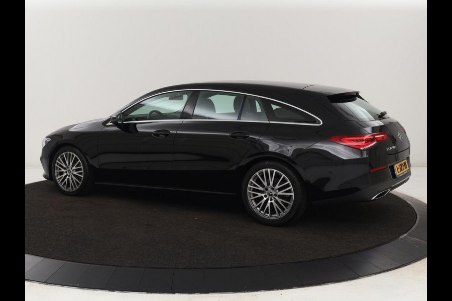 Mercedes-Benz CLA-Klasse 180 Business Solution Luxury | Leder | Stoelverwarming | Camera | Park Assist | Sfeerverlichting | Widescreen | Full LED