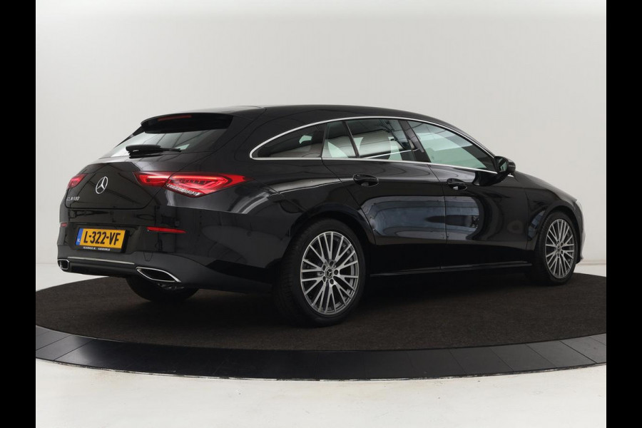 Mercedes-Benz CLA-Klasse 180 Business Solution Luxury | Leder | Stoelverwarming | Camera | Park Assist | Sfeerverlichting | Widescreen | Full LED
