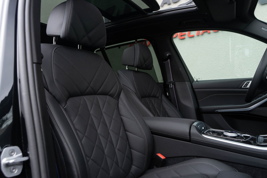 BMW X5 xDrive 50e / Luchtvering/ Standkachel/ Adaptive Cruise Control/ Trekhaak/ Panoramadak/ 265kW (360PK)