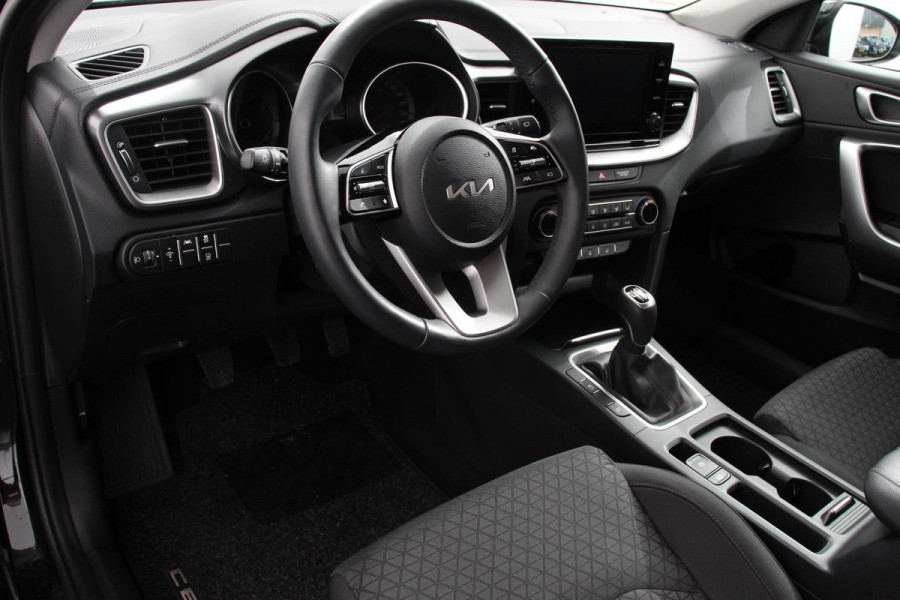 Kia Ceed Sportswagon 1.0 T-GDi 101pk Prestige | Navigatie | Apple Carplay/Android Auto | Camera | Stoel- en stuurverwarming | Cruise Control | Climatronic | Start/Stop systeem | Getinte ramen