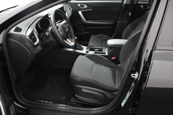 Kia Ceed Sportswagon 1.0 T-GDi 101pk Prestige | Navigatie | Apple Carplay/Android Auto | Camera | Stoel- en stuurverwarming | Cruise Control | Climatronic | Start/Stop systeem | Getinte ramen