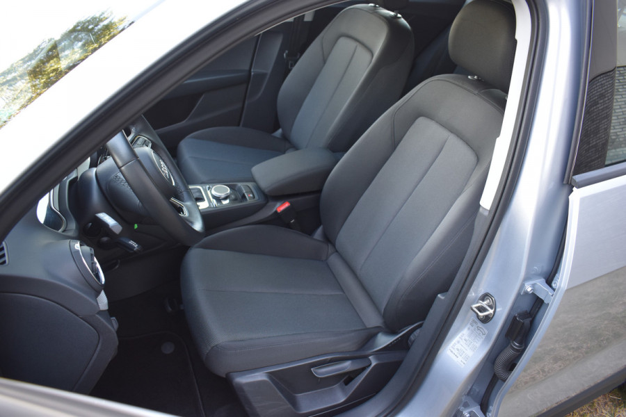 Audi Q2 35 TFSI Pro Line - Facelift Automaat Stoelverwarming Parkeersensoren.