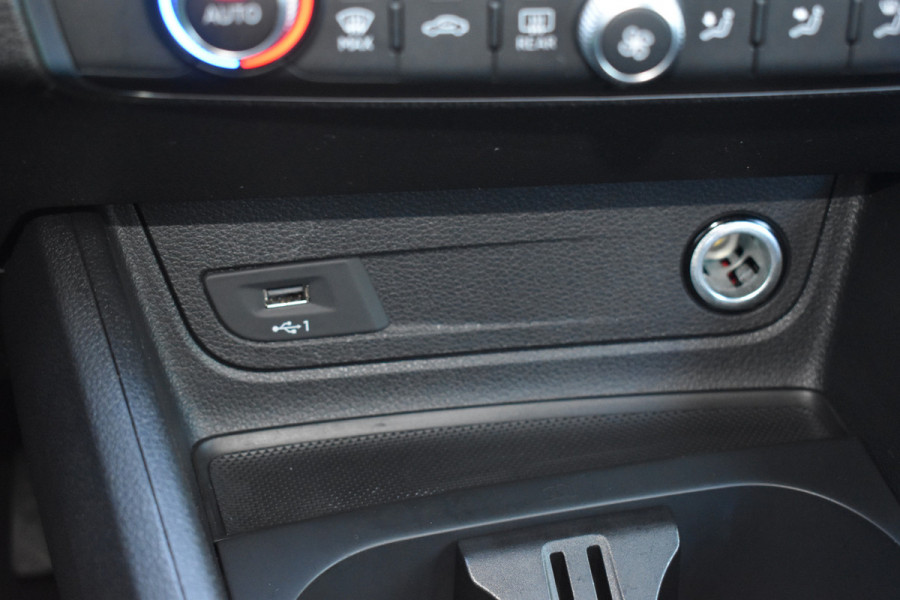 Audi Q2 35 TFSI Pro Line - Facelift Automaat Stoelverwarming Parkeersensoren.