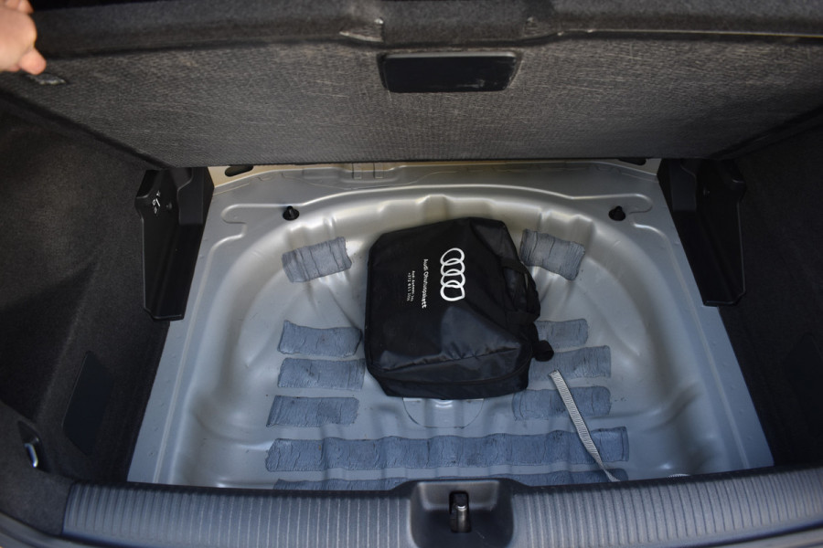 Audi Q2 35 TFSI Pro Line - Facelift Automaat Stoelverwarming Parkeersensoren.
