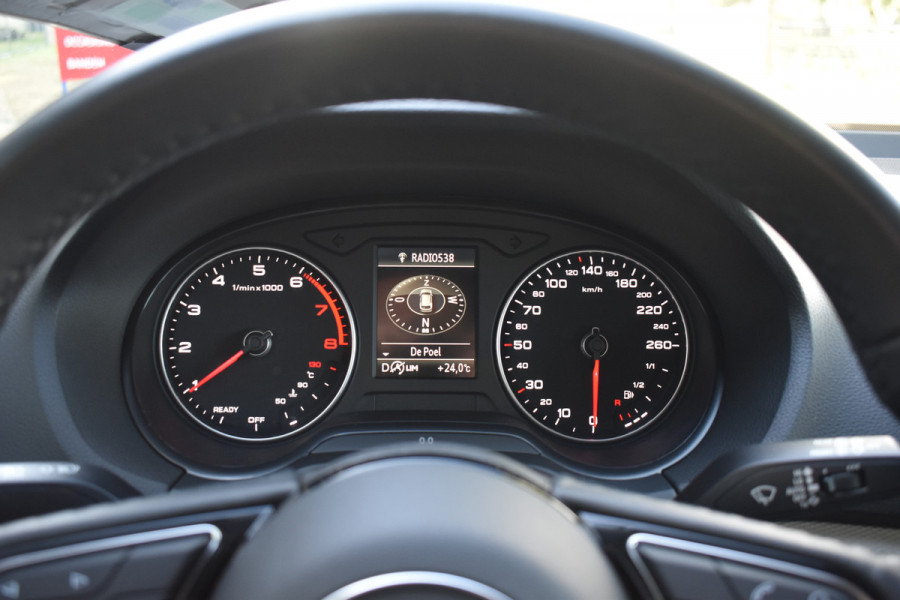 Audi Q2 35 TFSI Pro Line - Facelift Automaat Stoelverwarming Parkeersensoren.