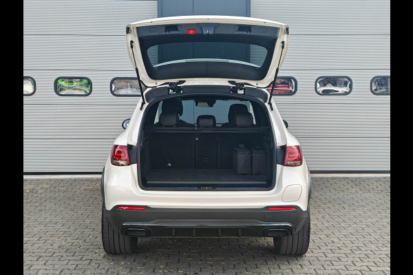 Mercedes-Benz GLC 300e 4MAtic Panorama Sportpakket AMG LinePlus DAB