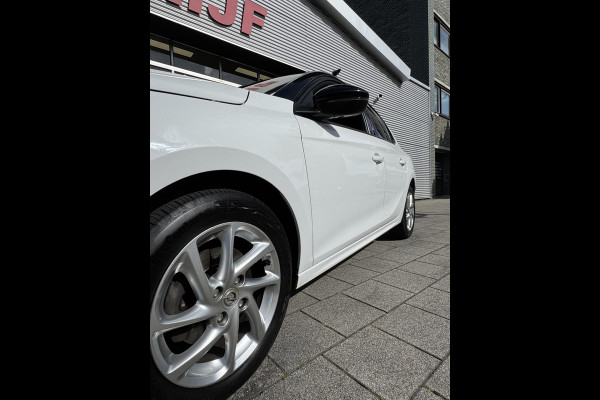Opel Corsa 1.2 GS Line - Apple CarPlay I Airco I PDC/Achteruitrij camera I Sport interieur & Velgen I Dealer onderhouden