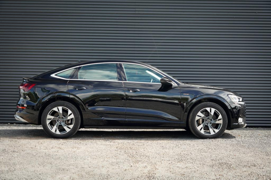 Audi e-tron Sportback 50 quattro Business edition Plus 71 kWh / Adaptive Cruise / 20'' / S-Line / Luchtvering