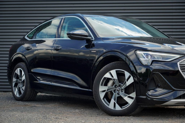 Audi e-tron Sportback 50 quattro Business edition Plus 71 kWh / Adaptive Cruise / 20'' / S-Line / Luchtvering