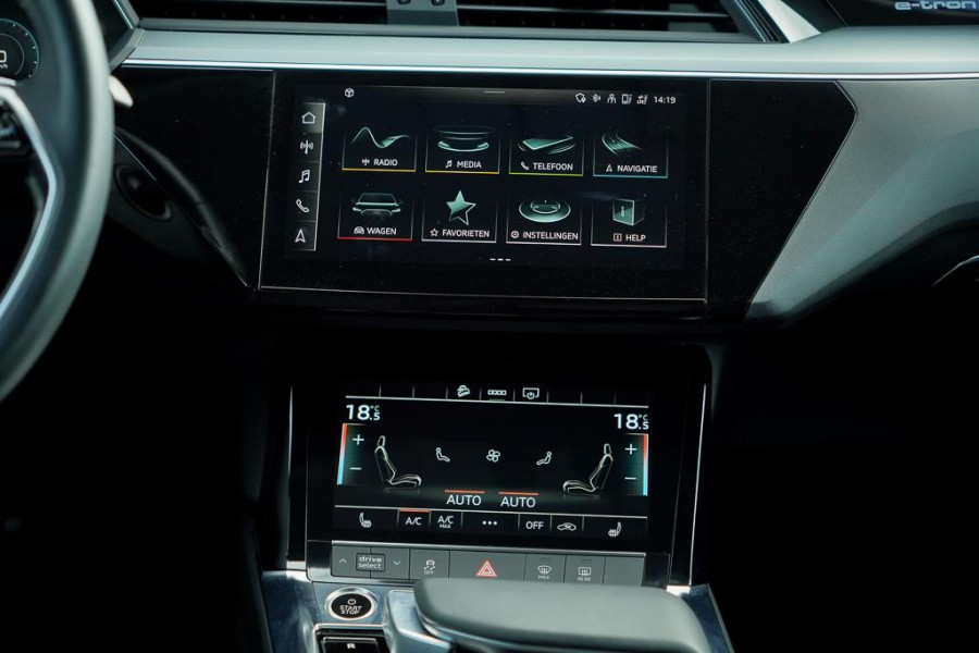 Audi e-tron Sportback 50 quattro Business edition Plus 71 kWh / Adaptive Cruise / 20'' / S-Line / Luchtvering