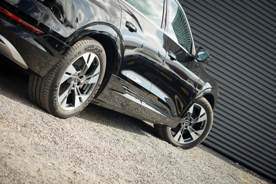 Audi e-tron Sportback 50 quattro Business edition Plus 71 kWh / Adaptive Cruise / 20'' / S-Line / Luchtvering