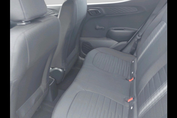 Hyundai i10 1.0 Comfort VAN: €20.995 VOOR: €20.195