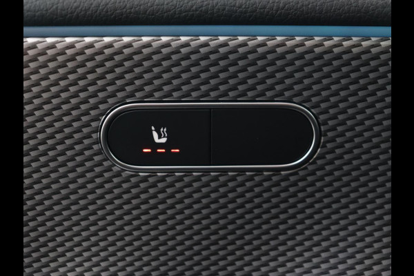 Mercedes-Benz CLA-Klasse 180 Business Solution Luxury | Leder | Stoelverwarming | Camera | Park Assist | Sfeerverlichting | Widescreen | Full LED