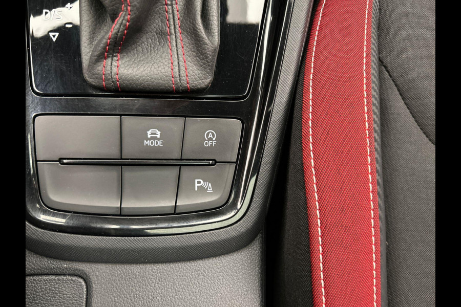Škoda Kamiq 1.5 TSI ACT Monte Carlo Pano/dak Adaptieve/Cruise Camera Apple/Carplay