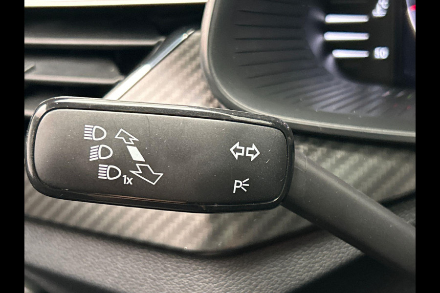 Škoda Kamiq 1.5 TSI ACT Monte Carlo Pano/dak Adaptieve/Cruise Camera Apple/Carplay