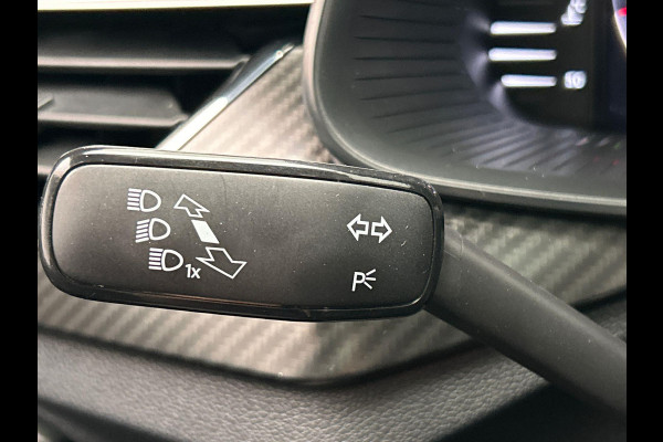 Škoda Kamiq 1.5 TSI ACT Monte Carlo Pano/dak Adaptieve/Cruise Camera Apple/Carplay