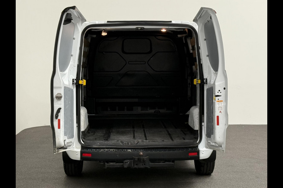 Ford Transit Custom 280 2.0 TDCI L1H1 Trend Automaat Navi DAB Parkeersensoren Airco Camera Carplay Ford Transit Custom 280 2.0 TDCI L1H1 Trend Automaat Navi DAB Parkeersensoren Airco Camera Carplay