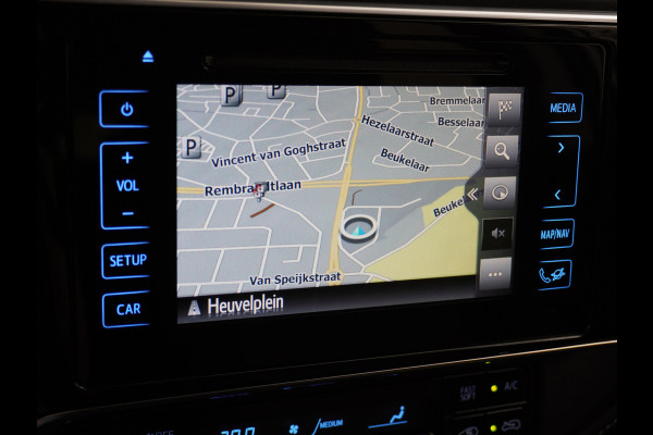 Toyota Auris Touring Sports 1.8I Hybrid 136PK Navi Ecc Camera Trekhaak Cruise Control DAB Keyless Dynamic Go Lane Assist Regen-Lichtsensor Bluetooth Lmv 16" Privacy Glas Isofix Dealeronderhouden Origineel Nederlandse Auto
