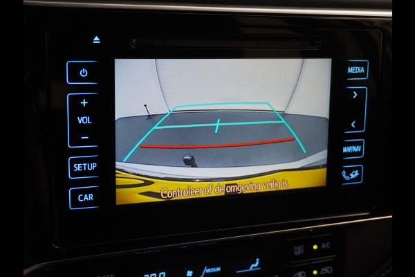 Toyota Auris Touring Sports 1.8I Hybrid 136PK Navi Ecc Camera Trekhaak Cruise Control DAB Keyless Dynamic Go Lane Assist Regen-Lichtsensor Bluetooth Lmv 16" Privacy Glas Isofix Dealeronderhouden Origineel Nederlandse Auto