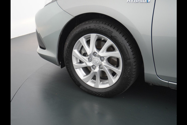 Toyota Auris Touring Sports 1.8I Hybrid 136PK Navi Ecc Camera Trekhaak Cruise Control DAB Keyless Dynamic Go Lane Assist Regen-Lichtsensor Bluetooth Lmv 16" Privacy Glas Isofix Dealeronderhouden Origineel Nederlandse Auto