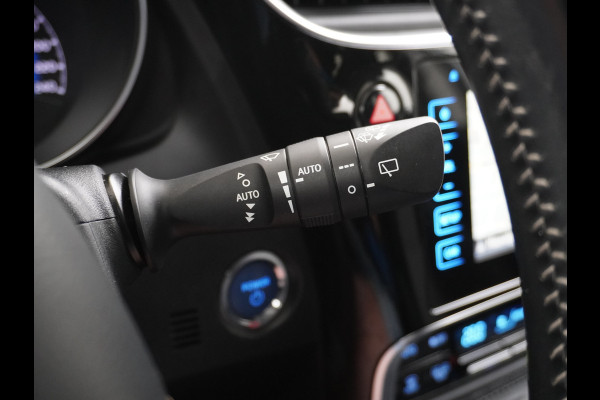 Toyota Auris Touring Sports 1.8I Hybrid 136PK Navi Ecc Camera Trekhaak Cruise Control DAB Keyless Dynamic Go Lane Assist Regen-Lichtsensor Bluetooth Lmv 16" Privacy Glas Isofix Dealeronderhouden Origineel Nederlandse Auto