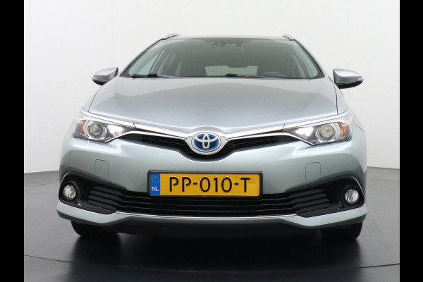 Toyota Auris Touring Sports 1.8I Hybrid 136PK Navi Ecc Camera Trekhaak Cruise Control DAB Keyless Dynamic Go Lane Assist Regen-Lichtsensor Bluetooth Lmv 16" Privacy Glas Isofix Dealeronderhouden Origineel Nederlandse Auto