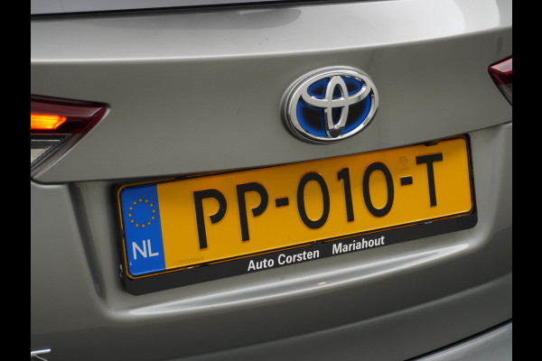 Toyota Auris Touring Sports 1.8I Hybrid 136PK Navi Ecc Camera Trekhaak Cruise Control DAB Keyless Dynamic Go Lane Assist Regen-Lichtsensor Bluetooth Lmv 16" Privacy Glas Isofix Dealeronderhouden Origineel Nederlandse Auto