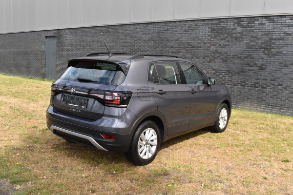 Volkswagen T-Cross 1.0 TSI Life Automaat Stoelverwarming Parkeersensoren.