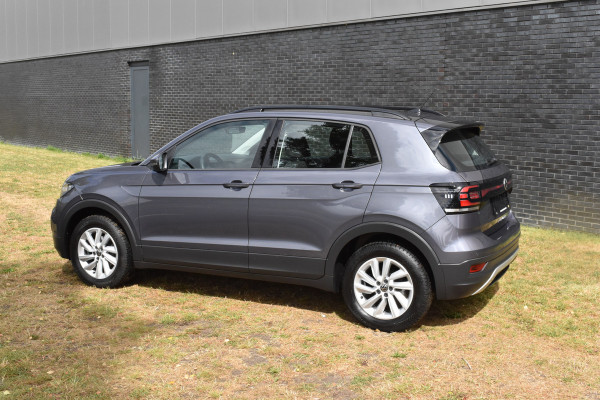 Volkswagen T-Cross 1.0 TSI Life Automaat Stoelverwarming Parkeersensoren.