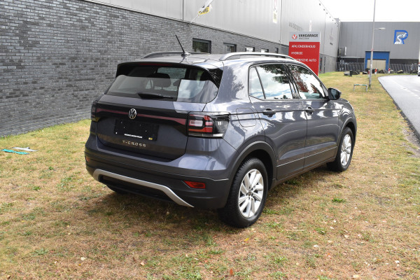 Volkswagen T-Cross 1.0 TSI Life Automaat Stoelverwarming Parkeersensoren.