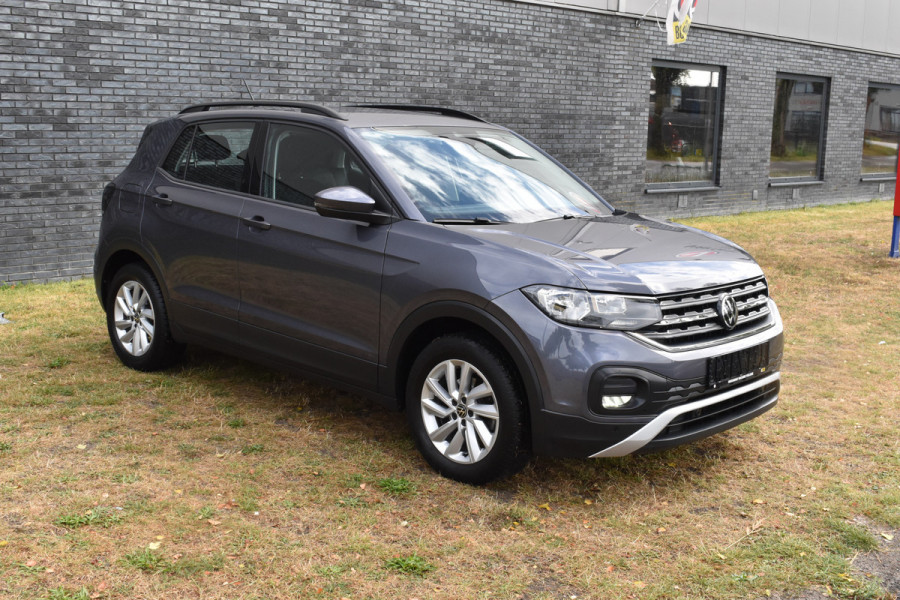 Volkswagen T-Cross 1.0 TSI Life Automaat Stoelverwarming Parkeersensoren.