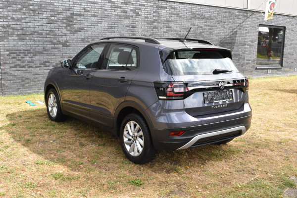 Volkswagen T-Cross 1.0 TSI Life Automaat Stoelverwarming Parkeersensoren.