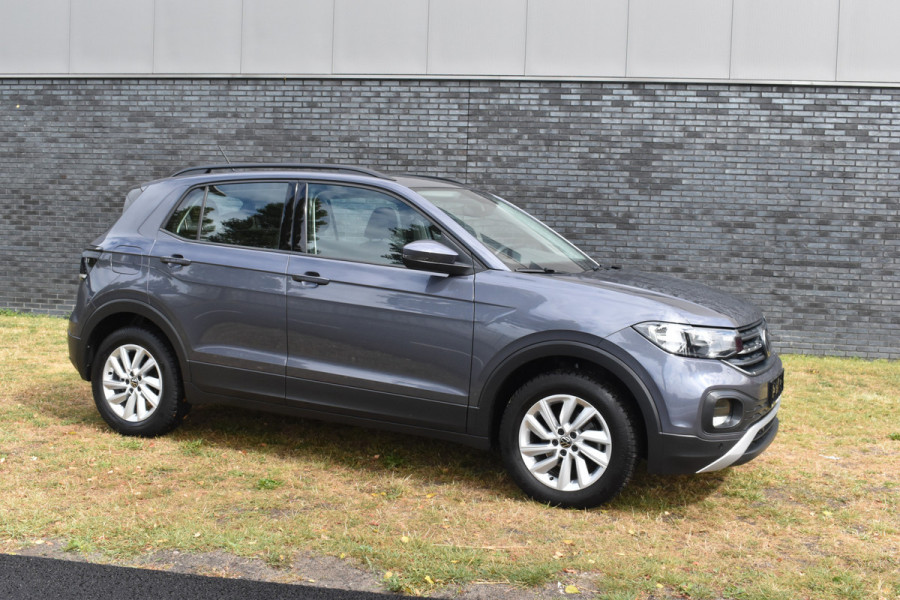 Volkswagen T-Cross 1.0 TSI Life Automaat Stoelverwarming Parkeersensoren.