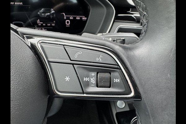 Audi A4 Limousine 35 TFSI S-Line | Navigatie | Digitale Dashboard | Matrix LED | DAB |