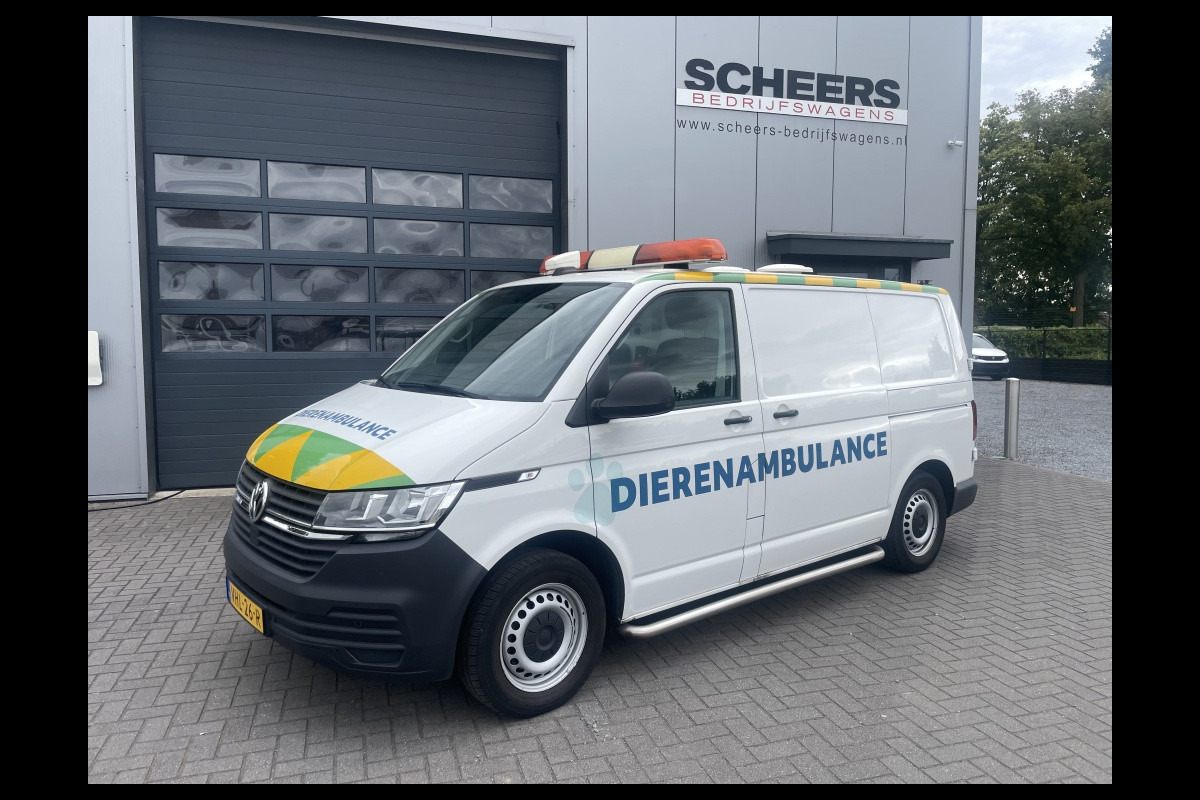 Volkswagen Transporter 2.0 TDI 150PK DSG Dierenambulance