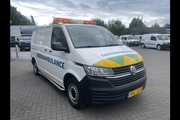 Volkswagen Transporter 2.0 TDI 150PK DSG Dierenambulance
