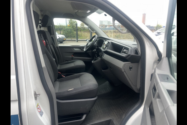 Volkswagen Transporter 2.0 TDI 150PK DSG Dierenambulance