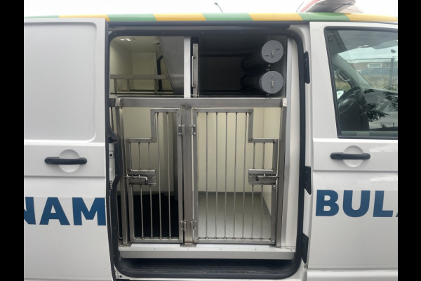 Volkswagen Transporter 2.0 TDI 150PK DSG Dierenambulance