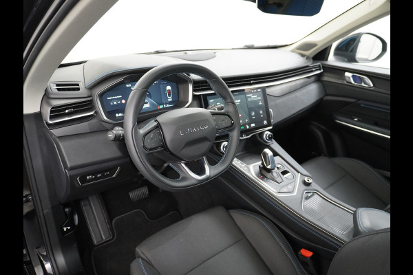 Lynk & Co 01 1.5T PHEV AUT-7 261pk Pano-Schuif-K-dak 20" 360°Camera Apple Carplay Android Auto Adap.-Cruise Navi Pdc Ecc Keyless Led Plug-In  Elek.Memory.Verwarmde.Stoel(en) File assistent Dodehoek detector Elek. Bedienbare Achterklep Rijstrooksensor Wifi Verkeersbord detectie 425Nm koppel 3,6kw laadvermogen Euro 6 Hybride Benzine / Elektrisch rijden 1.800kg trekvermogen