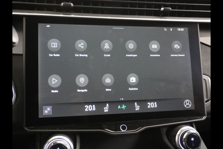 Lynk & Co 01 1.5T PHEV AUT-7 261pk Pano-Schuif-K-dak 20" 360°Camera Apple Carplay Android Auto Adap.-Cruise Navi Pdc Ecc Keyless Led Plug-In  Elek.Memory.Verwarmde.Stoel(en) File assistent Dodehoek detector Elek. Bedienbare Achterklep Rijstrooksensor Wifi Verkeersbord detectie 425Nm koppel 3,6kw laadvermogen Euro 6 Hybride Benzine / Elektrisch rijden 1.800kg trekvermogen
