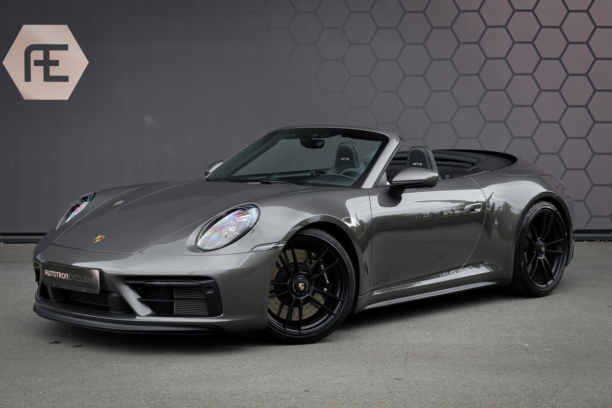 Porsche 911 Cabrio 3.0 Carrera 4 GTS | NP 255.996,- | ACHTERASBESTURING | ADAPTIVE SPORTSTOELLEN PLUS | DECOR MAT CARBON | LICHT DESIGN PACK