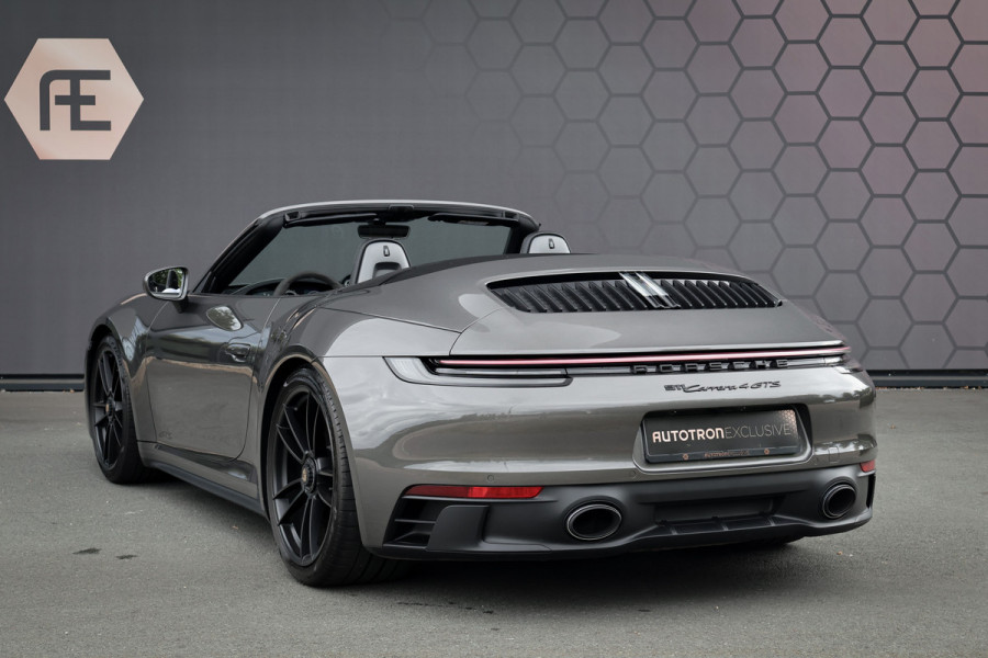 Porsche 911 Cabrio 3.0 Carrera 4 GTS | NP 255.996,- | ACHTERASBESTURING | ADAPTIVE SPORTSTOELLEN PLUS | DECOR MAT CARBON | LICHT DESIGN PACK