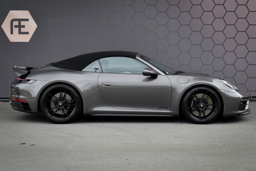 Porsche 911 Cabrio 3.0 Carrera 4 GTS | NP 255.996,- | ACHTERASBESTURING | ADAPTIVE SPORTSTOELLEN PLUS | DECOR MAT CARBON | LICHT DESIGN PACK
