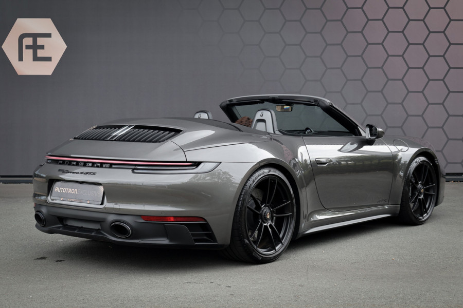 Porsche 911 Cabrio 3.0 Carrera 4 GTS | NP 255.996,- | ACHTERASBESTURING | ADAPTIVE SPORTSTOELLEN PLUS | DECOR MAT CARBON | LICHT DESIGN PACK