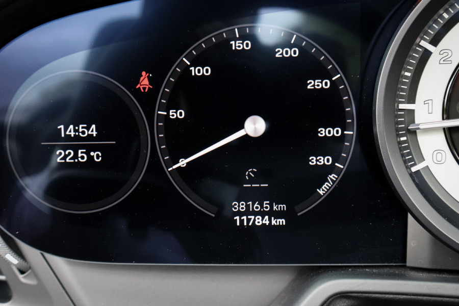 Porsche 911 Cabrio 3.0 Carrera 4 GTS | NP 255.996,- | ACHTERASBESTURING | ADAPTIVE SPORTSTOELLEN PLUS | DECOR MAT CARBON | LICHT DESIGN PACK