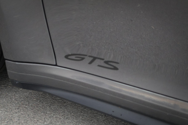 Porsche 911 Cabrio 3.0 Carrera 4 GTS | NP 255.996,- | ACHTERASBESTURING | ADAPTIVE SPORTSTOELLEN PLUS | DECOR MAT CARBON | LICHT DESIGN PACK