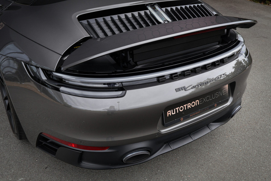 Porsche 911 Cabrio 3.0 Carrera 4 GTS | NP 255.996,- | ACHTERASBESTURING | ADAPTIVE SPORTSTOELLEN PLUS | DECOR MAT CARBON | LICHT DESIGN PACK