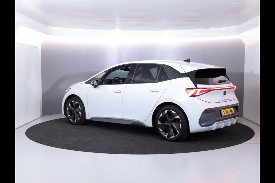 CUPRA Born Adrenaline 62 kWh 230 pk | Navigatie | Parkeersensoren (Park assist) | Rondomzicht camera | LED koplampen | Stoelverwarming | BEATS audio system |