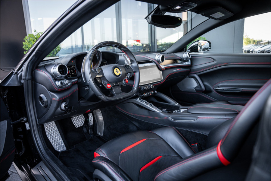 Ferrari GTC4 Lusso T 3.9 V8 - Nero Daytona | Passenger Display | Lift | Stoelkoeling | Memory Ferrari GTC4 Lusso T 3.9 V8 - Nero Daytona | Passenger Display | Lift | Stoelkoeling | Memory